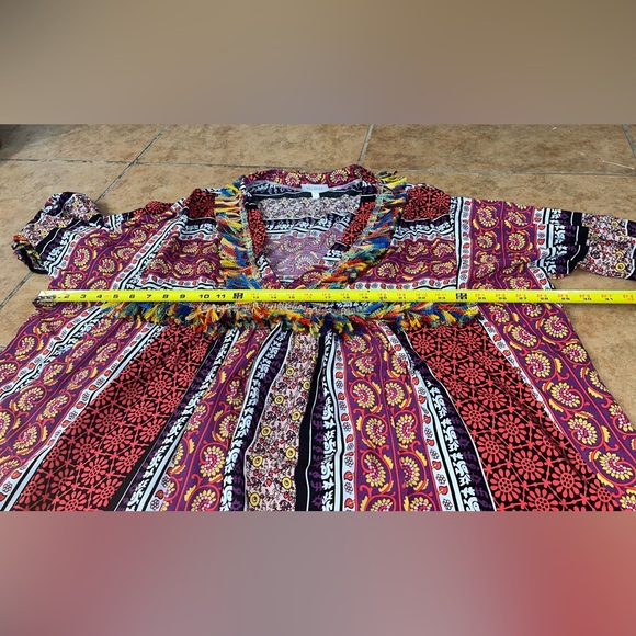 Velzera Colorful Tunic With Yarn Fringe Size L (oversized) - Picture 10 of 11
